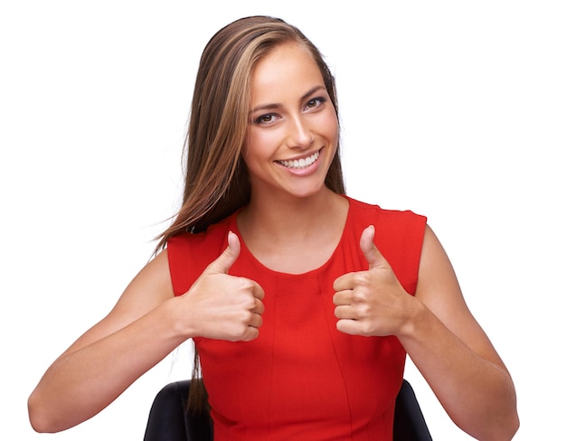 Foto polegares para cima acordo e retrato de uma mulher feliz animada e isolada no fundo branco obrigado motivação e modelo com uma mão emoji para ganhar a conquista e sim em um fundo de estúdio