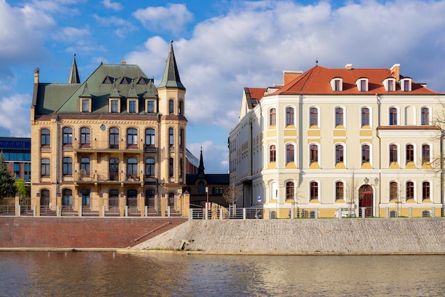 Polen Breslau 16. April 2022 Blick auf die Oder und die Insel Tumski Altstadt von Breslau im Frühjahr 2022