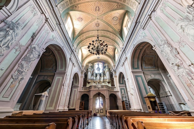 POLEN TYCOCYN MAI 2020 Innenkuppel und Blick in eine alte orthodoxe Kirchendecke