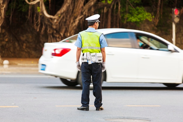 Policía en las calles de China.