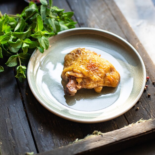 Pollo al horno carne frita parrilla