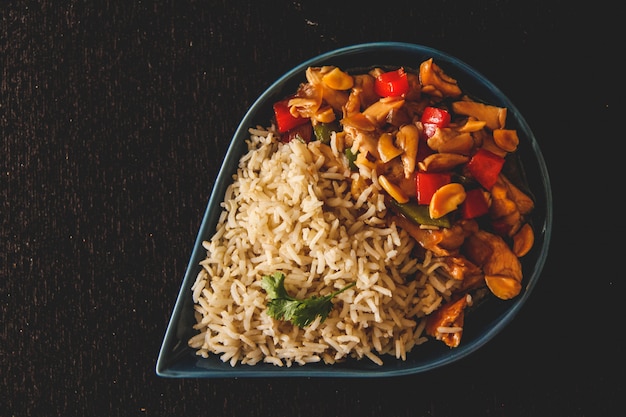 Pollo con arroz al vapor