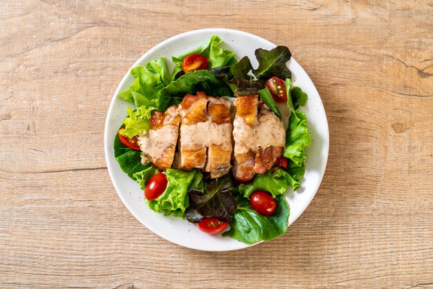 Pollo Asado Con Ensalada De Verduras