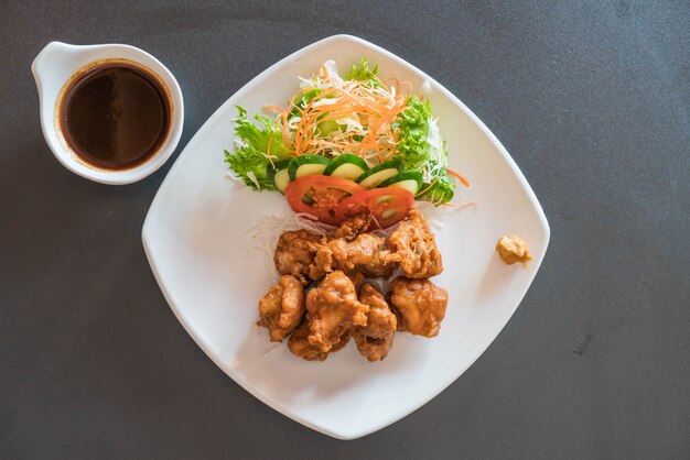 Pollo Frito Con Salsa Tonkatsu