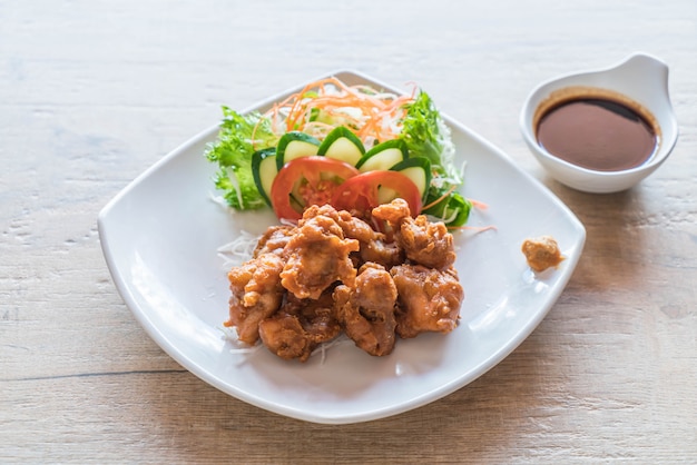 Pollo Frito Con Salsa Tonkatsu