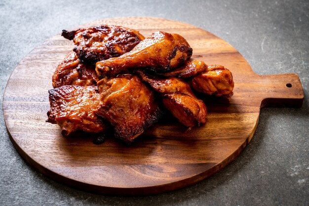 pollo a la parrilla y barbacoa