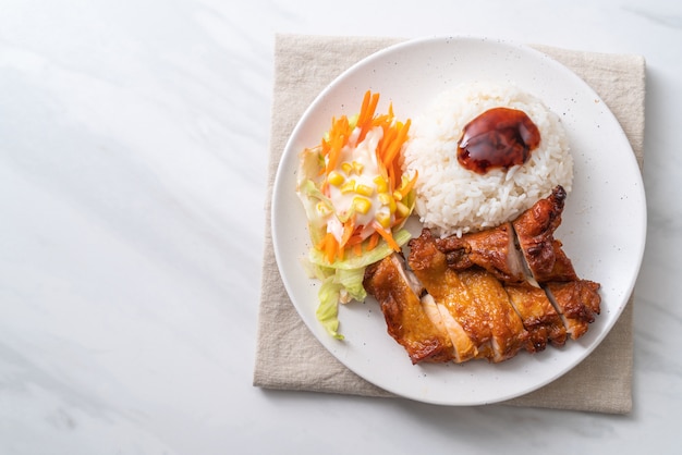 pollo a la parrilla con salsa teriyaki y arroz