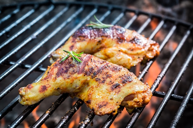 Foto pollo a la plancha con verduras