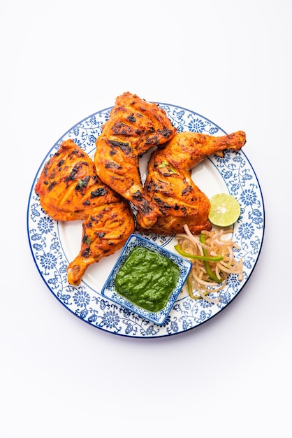 El pollo Tandoori es un alimento picante indio no vegetariano