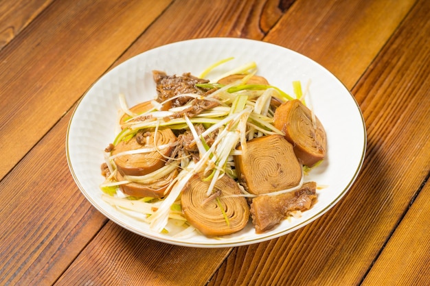 Pollo vegetariano estofado con plato frío especial del noreste de China