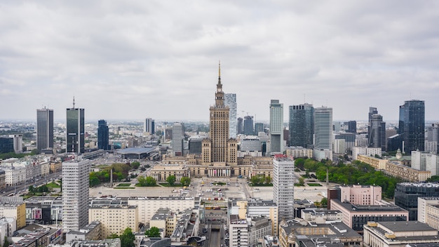 Polônia, Varsóvia, maio de 2019 - Vista aérea do centro de Varsóvia