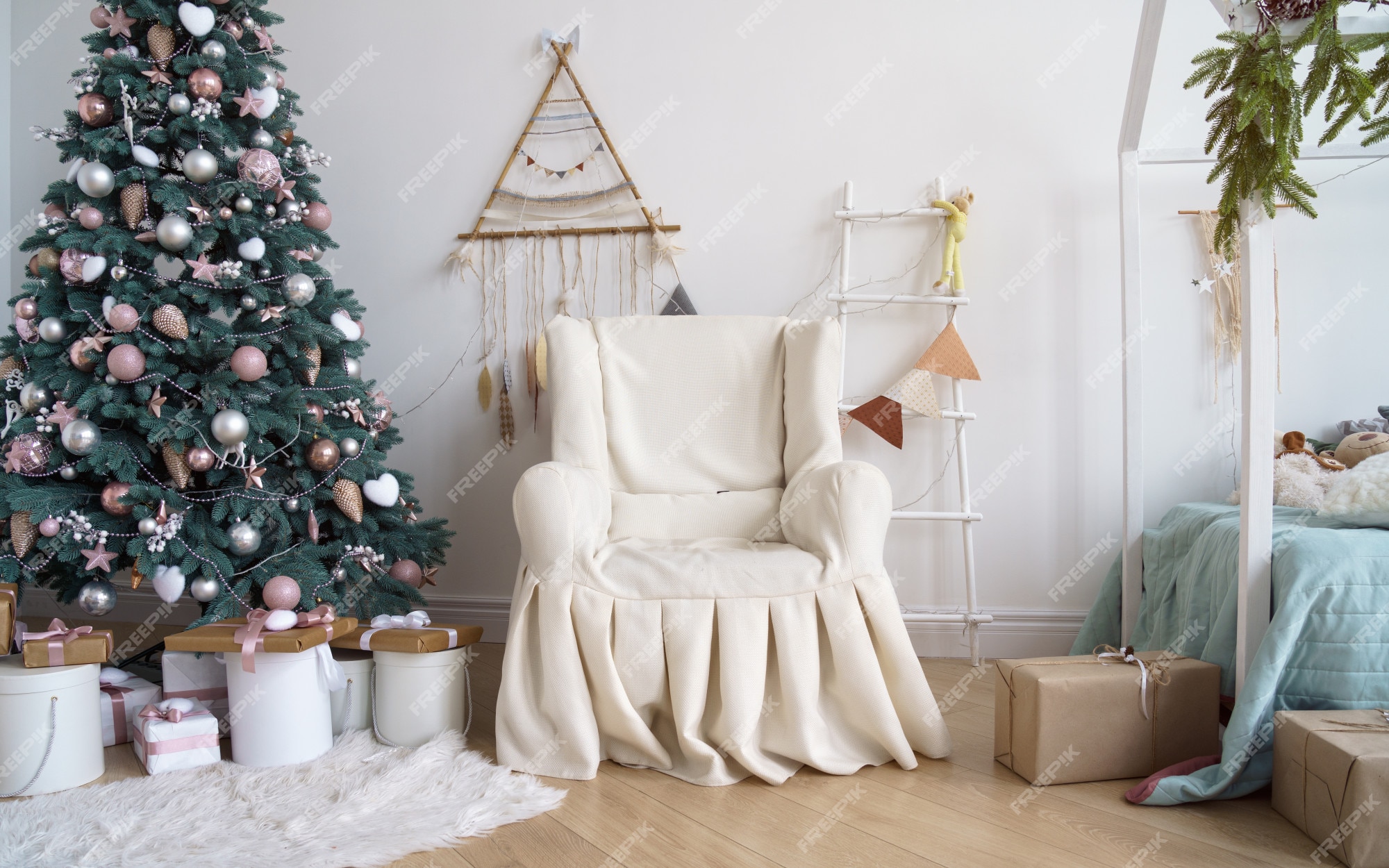 Árvores de Natal de Sonho  Árvores de natal decoradas, Enfeites