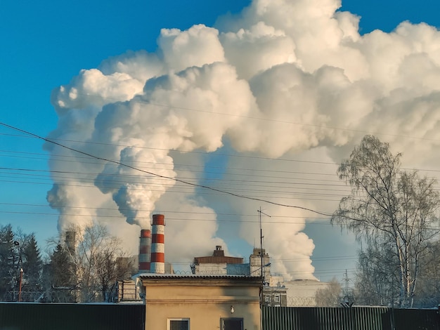 Poluição do ar por chaminés de usinas de energia