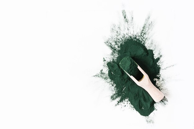 Polvo de espirulina verde orgánica Suplemento de súper alimentos fuente de proteína y betacaroteno