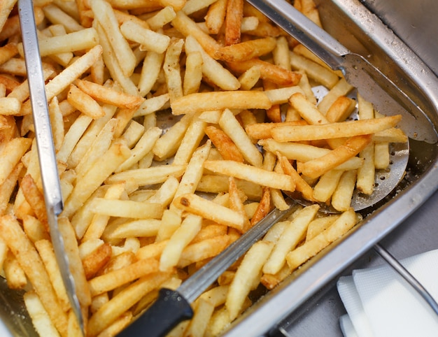 Pommes Frites Nahaufnahme. Restaurant Fritteuse