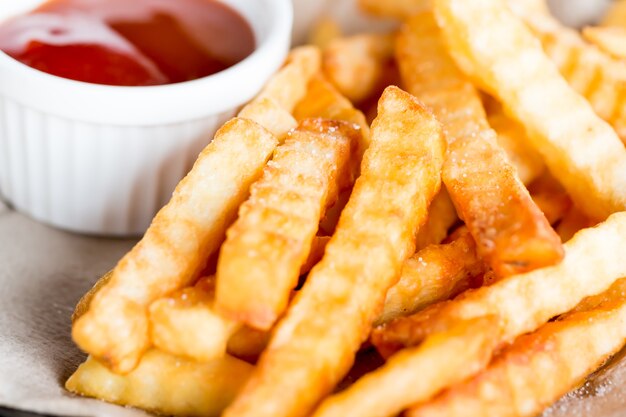 Pommes frites schmecken