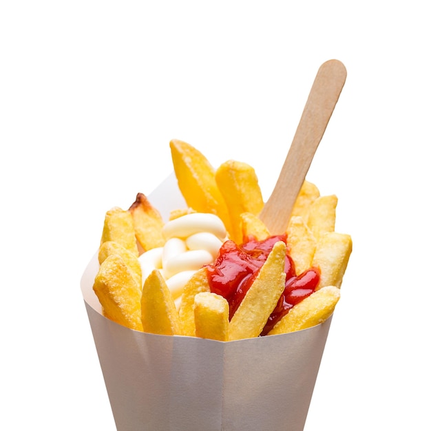 Pommes-Portion mit Ketchup und Mayonnaise