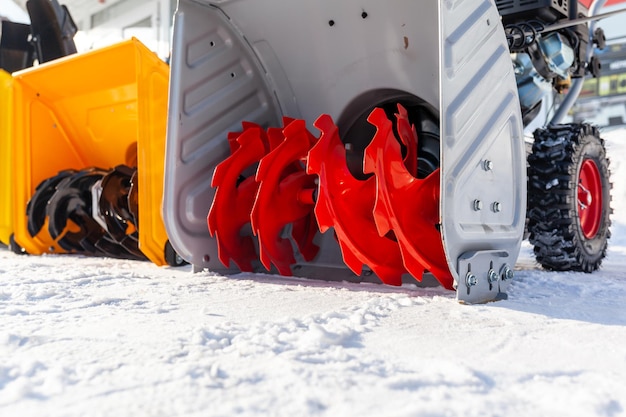 Se pone a la venta un nuevo quitanieves de gasolina Dispositivo quitanieves para quitar la nieve en casa en invierno