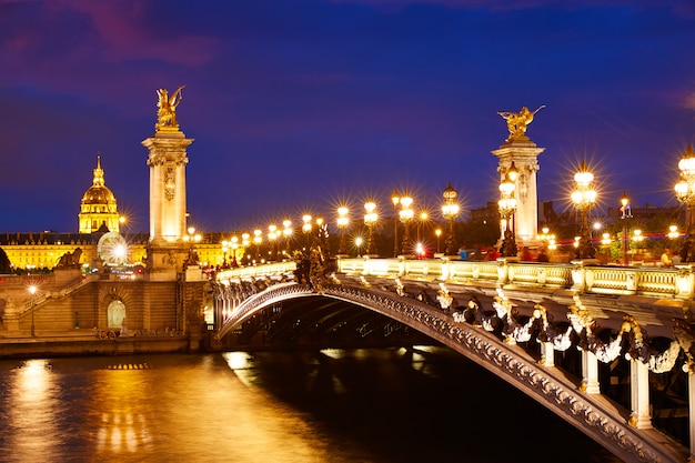 Pont Alexandre III em Paris France over Seine