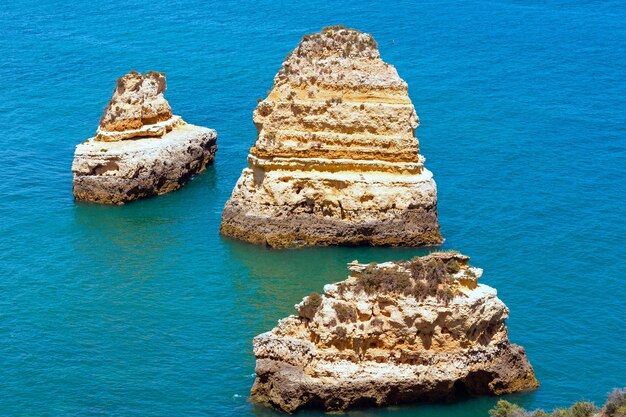 Ponta da Piedade Gruppe von Felsformationen entlang der Küste der Stadt Lagos Algarve Portugal