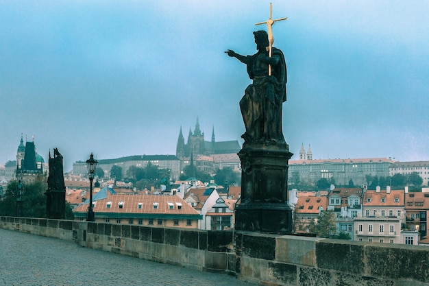 Ponte carlos em praga república tcheca