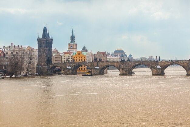 Ponte carlos em praga, vista panorâmica