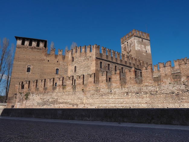 Ponte castelvecchio, também conhecida como ponte scaliger em verona