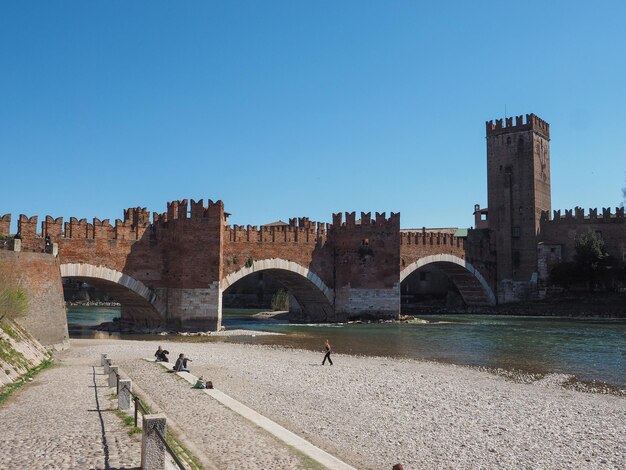 Ponte castelvecchio, também conhecida como ponte scaliger em verona