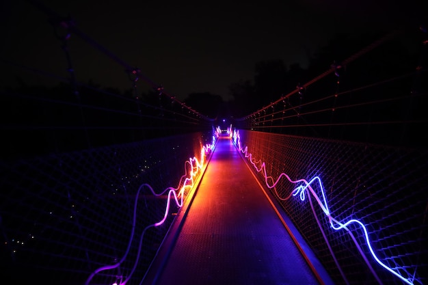 Foto ponte de luz no parque huxingshan, tainan, taiwan