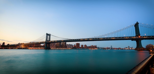 Ponte de manhattan ao pôr do sol