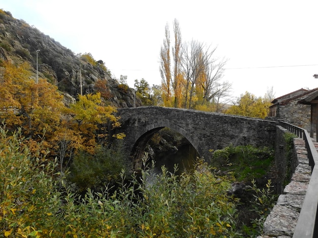 Ponte de Valdepielago em Leon