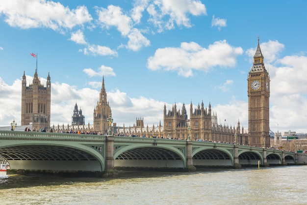 Ponte de Westminster e Big Ben em Londres