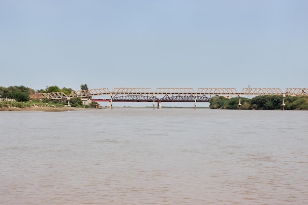 Ponte Lansdowne no rio Indus Sukkur Paquistão