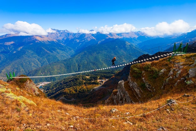 Foto ponte pênsil rose peak sochi