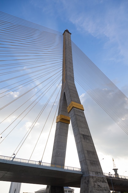 Ponte rama viii. à noite