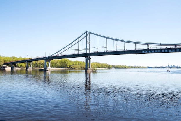 Ponte sobre o rio Dnieper