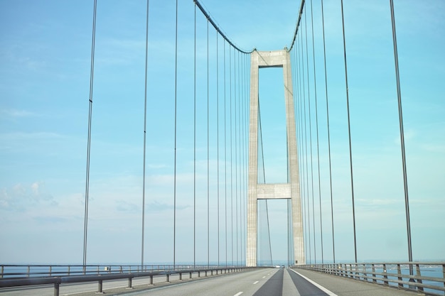 Ponte Storebaelt na Dinamarca Uma ponte suspensa na Dinamarca