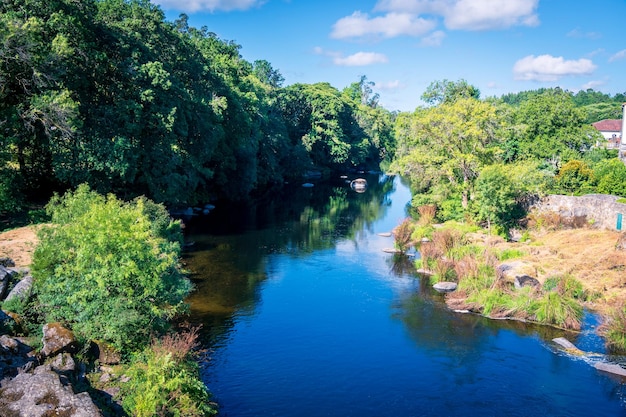 Pontemaceira es un pueblo atravesado por el río Tambre en el Camino de Santiago Galicia España