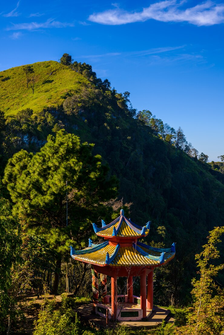 Foto ponto de vista de doi pha tang, província de chiang rai em tailândia. bela localização