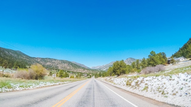 Ponto de vista do ponto de vista - Dirigindo para oeste até Estes Park na rodovia 36.