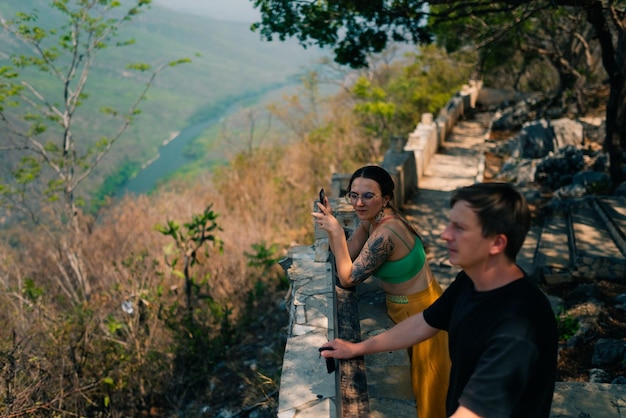 Foto ponto de vista no sumidero canyon chiapas méxico no rio grijalva méxico maio 2023