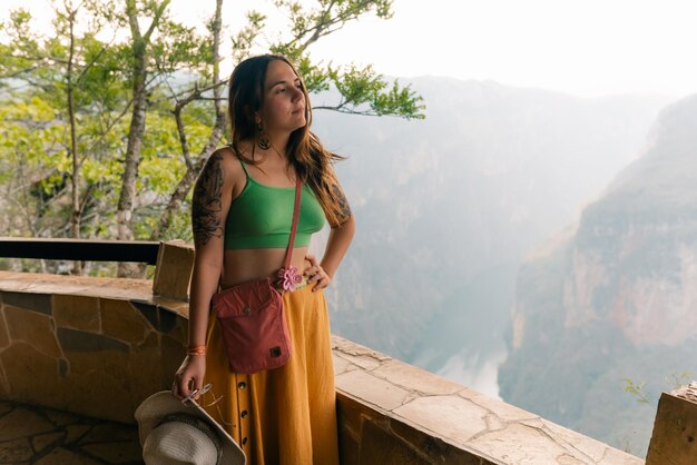 Foto ponto de vista no sumidero canyon chiapas méxico no rio grijalva méxico