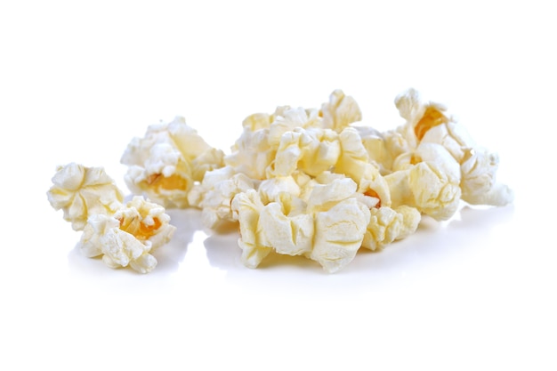 Popcorn isoliert auf weiß