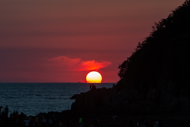 Foto pôr do sol e forma omega