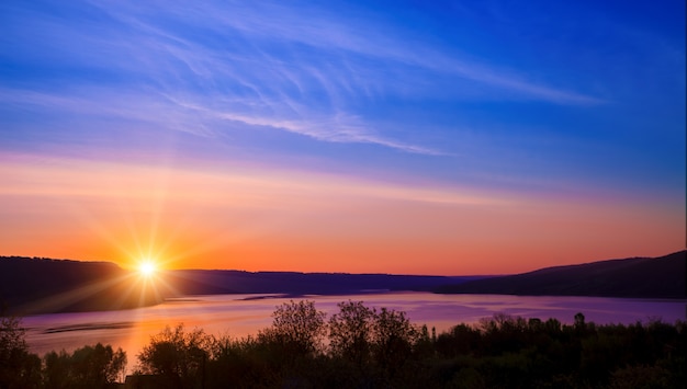 Pôr do sol em Bakota Park