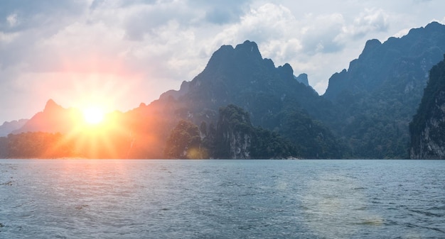 Pôr do sol incrível Bela natureza atração cênica paisagem Aventura marco viagem Tailândia Turista nas férias de verão viagem de férias Destino de turismo Ásia