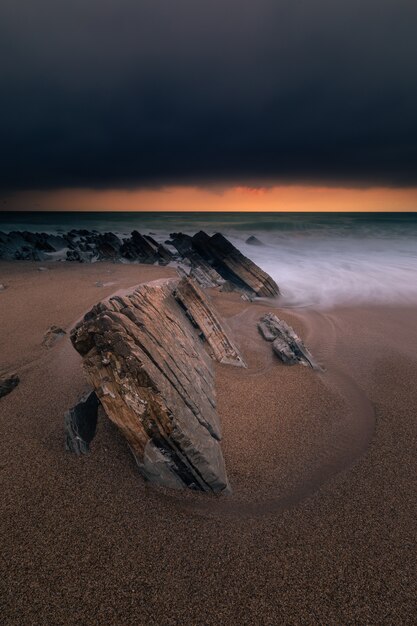 Pôr do sol na praia de Bidart, País Basco.