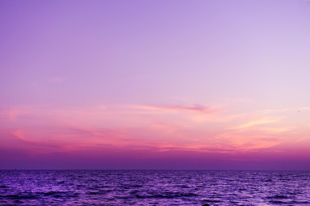 Foto pôr do sol na praia de verão