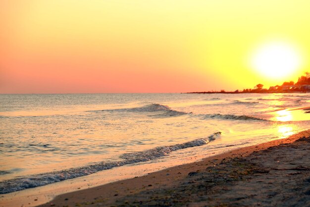 pôr do sol na praia