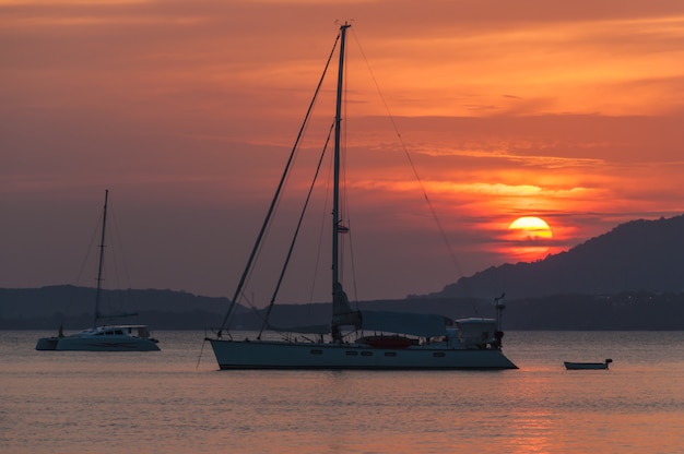 Pôr do sol no mar